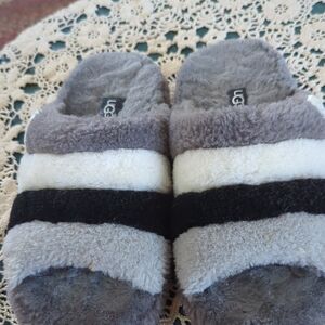 UGGs Fluff You Slippers
